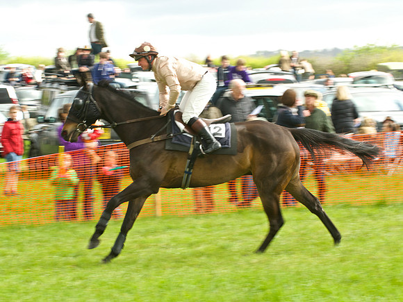 Kimblewick at Kimble Restricted Race