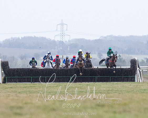 Race 7 - 7 and over Maiden (84 of 205)