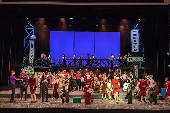 Guys and Dolls  (37 of 753)