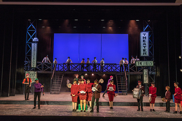 Guys and Dolls  (39 of 753)