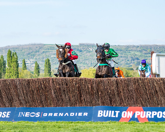 Race 2  -  Intermediate Point to Point Hunters' Steeple Chase (107 of 277)