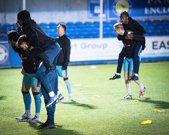 Farnborough 2 Chesham Utd 1 (10 of 368)