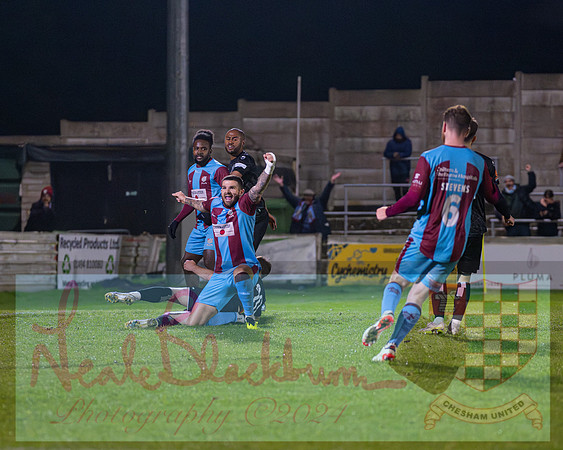Chesham Utd 3 v 1 Chippenham Town (266 of 416)