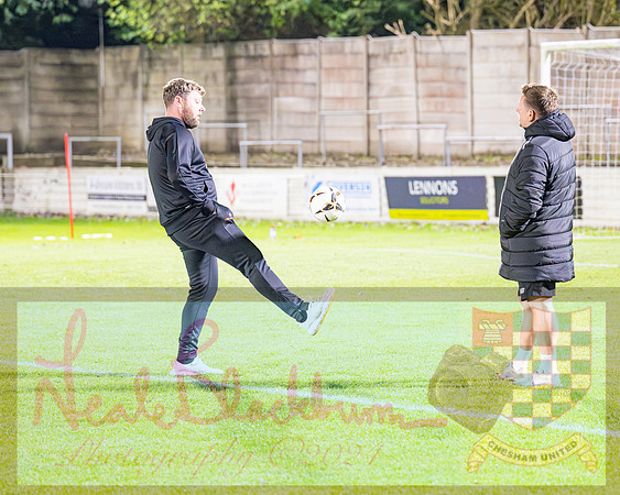 Chesham Utd 3 v 1 Chippenham Town (33 of 416)