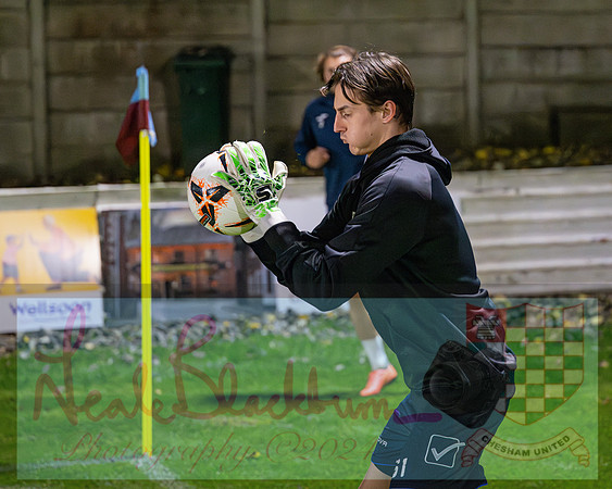 Chesham Utd 3 v 1 Chippenham Town (9 of 416)