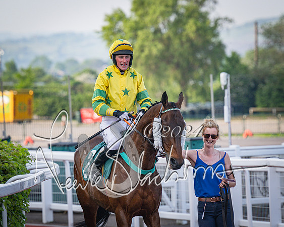Race 4 - The Jonathan Neesom memorial open Hunter’s steeplechase 3m2f 70y (20 of 167)