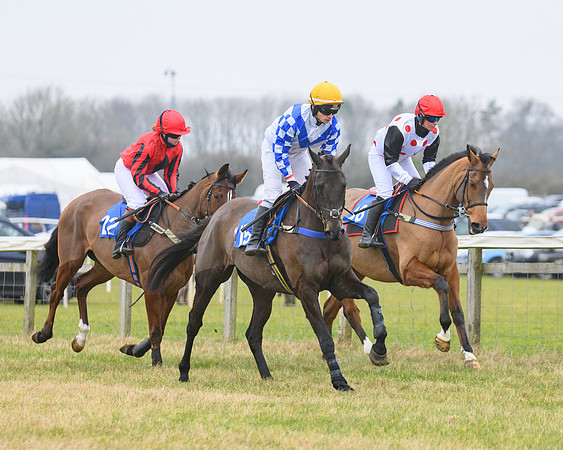Race 3 - Novice Riders Race (8 of 180)