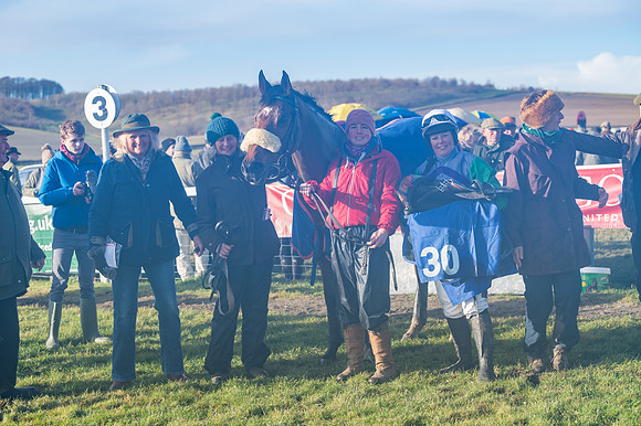 Race 4 - Veteran Horses (160 of 167)