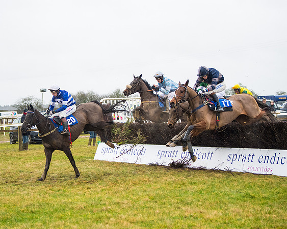 Race 6 - Young Horse Maiden (36 of 124)