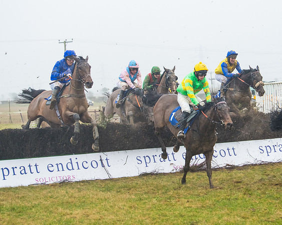 Race 7 - Open Maiden (60 of 200)