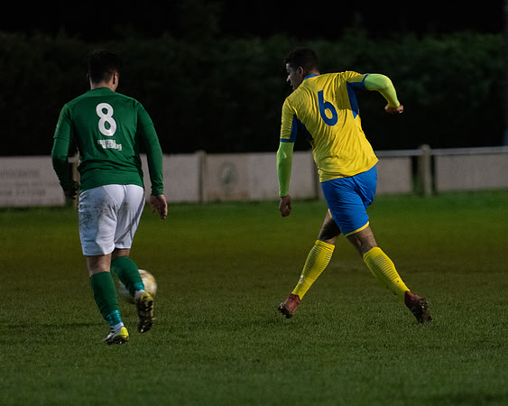 Newport Pagnell 1 [3] Rams 1 [1] (34 of 204)