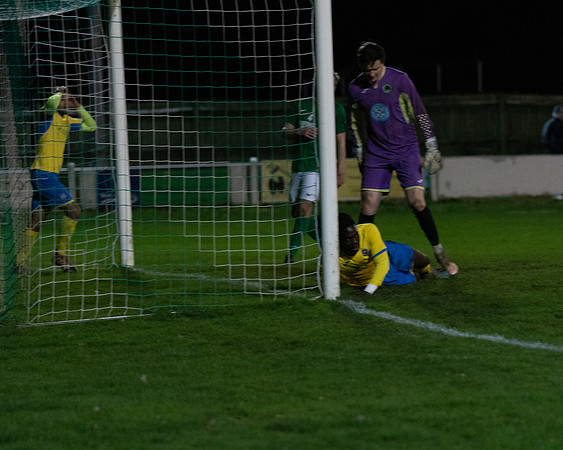 Newport Pagnell 1 [3] Rams 1 [1] (39 of 204)