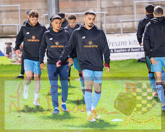 Chesham Utd 3 v 1 Chippenham Town (38 of 416)