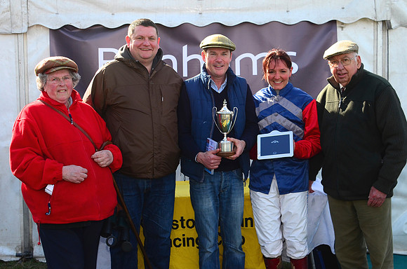 Race 1 2m4 Maiden Div 2 114