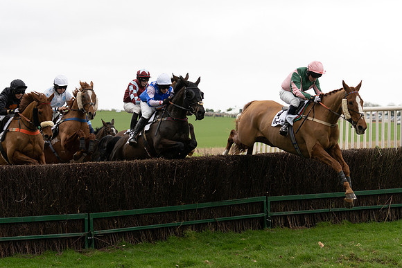Race 4  (10 of 89)