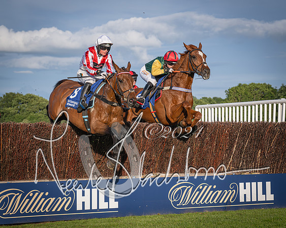Race 4 - Peretemps Stratford Foxhunters (93 of 168)