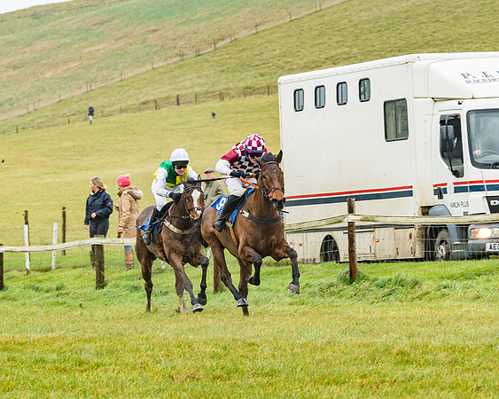 Race 1 - ITM 4 and 5 year Old Flat Race Div1 (41 of 86)