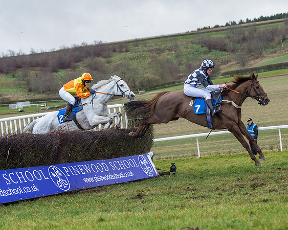 Race 5 - Jockey Club and ROR veteran Horse conditions Race. Division 1 - (92 of 171)