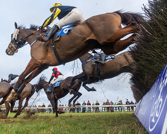 Race 6 - Jockey Club and ROR veteran Horse conditions Race. Division 2   (79 of 149)