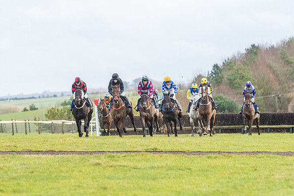 Race 6 - Jockey Club and ROR veteran Horse conditions Race. Division 2   (64 of 149)