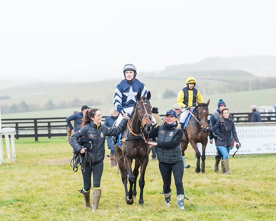 Race 4 - Jockey Club Maiden for Mares and Fillies.- (91 of 116)