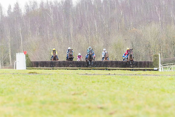 Race 4 - Jockey Club Maiden for Mares and Fillies.- (36 of 116)