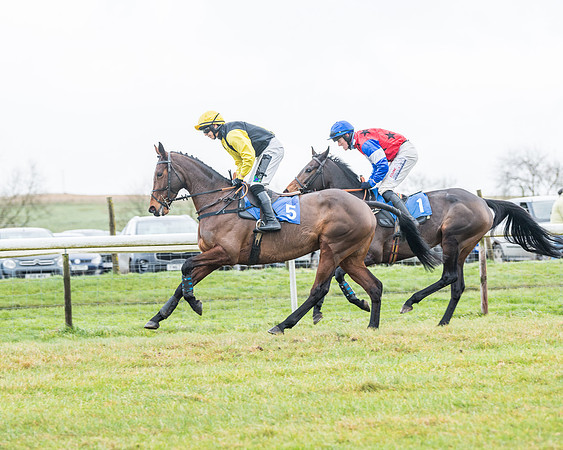 Race 4 - Jockey Club Maiden for Mares and Fillies.- (26 of 116)