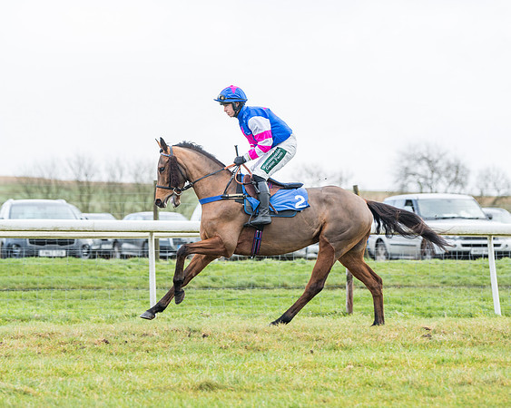 Race 4 - Jockey Club Maiden for Mares and Fillies.- (22 of 116)