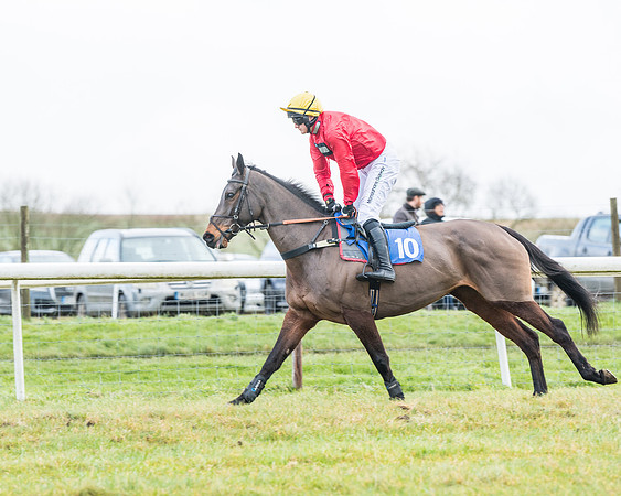 Race 4 - Jockey Club Maiden for Mares and Fillies.- (9 of 116)