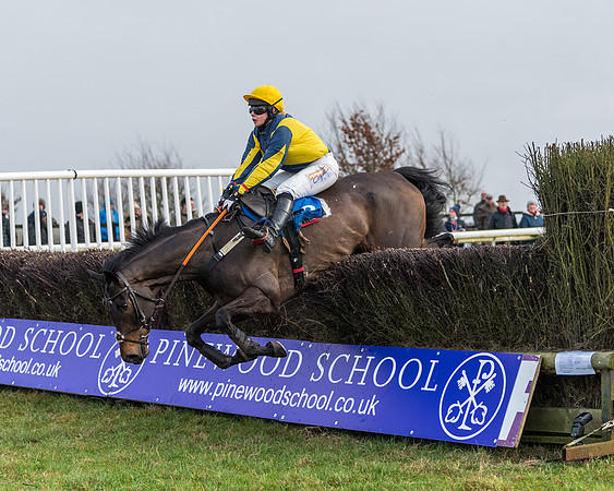 Race 3-  ITM Four and Five Year Olds open Maiden.- (90 of 134)
