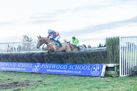 Race 9 - the Magee Equine for Pre training Breaking and water treadmill Six year olds and over Open Maiden Race  (189 of 256)