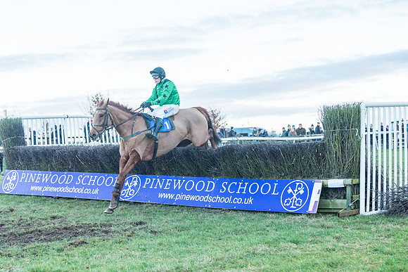 Race 9 - the Magee Equine for Pre training Breaking and water treadmill Six year olds and over Open Maiden Race  (179 of 256)