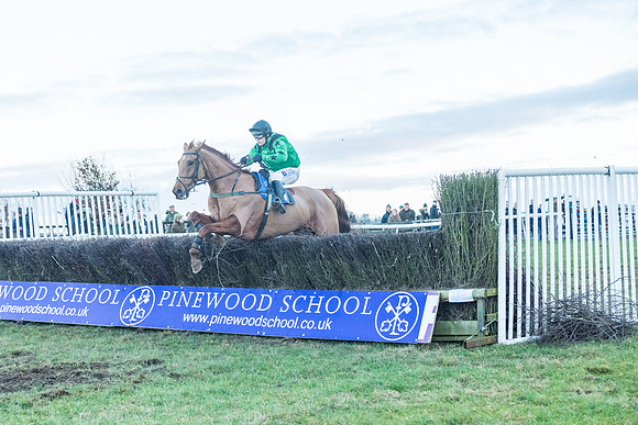 Race 9 - the Magee Equine for Pre training Breaking and water treadmill Six year olds and over Open Maiden Race  (177 of 256)