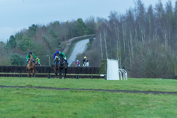 Race 9 - the Magee Equine for Pre training Breaking and water treadmill Six year olds and over Open Maiden Race  (153 of 256)