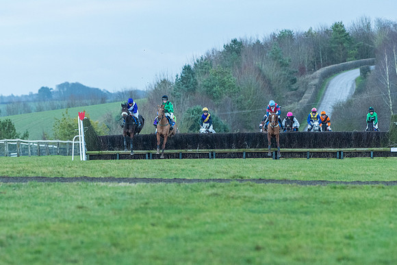 Race 9 - the Magee Equine for Pre training Breaking and water treadmill Six year olds and over Open Maiden Race  (100 of 256)