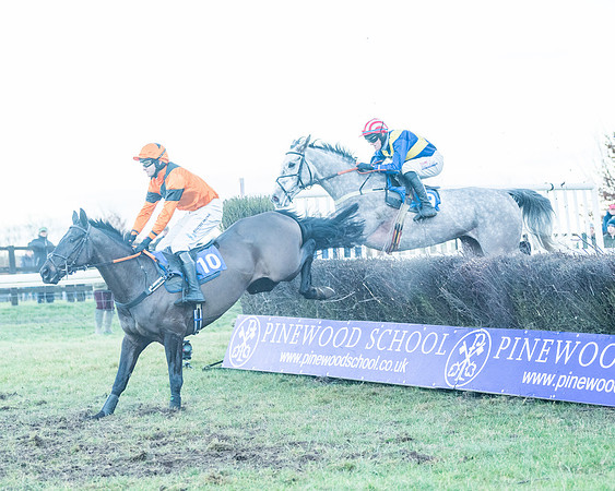 Race 9 - the Magee Equine for Pre training Breaking and water treadmill Six year olds and over Open Maiden Race  (83 of 256)