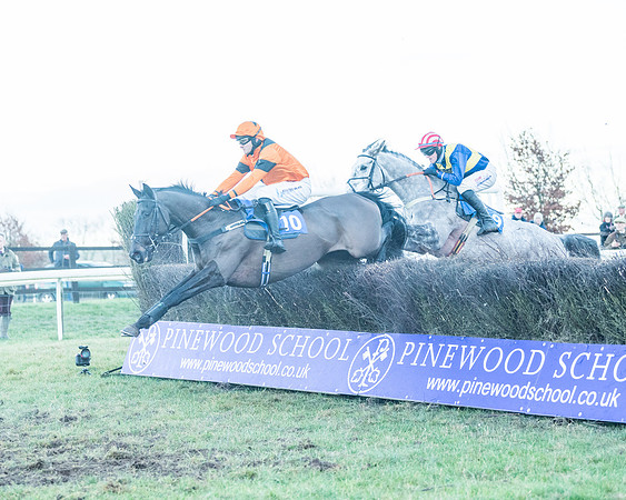 Race 9 - the Magee Equine for Pre training Breaking and water treadmill Six year olds and over Open Maiden Race  (81 of 256)