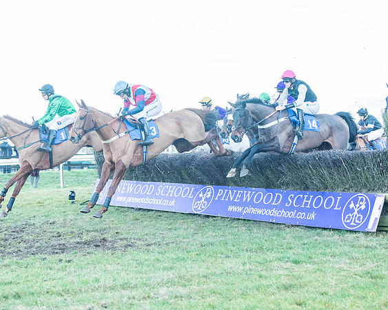 Race 9 - the Magee Equine for Pre training Breaking and water treadmill Six year olds and over Open Maiden Race  (69 of 256)