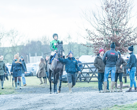 Race 9 - the Magee Equine for Pre training Breaking and water treadmill Six year olds and over Open Maiden Race  (42 of 256)