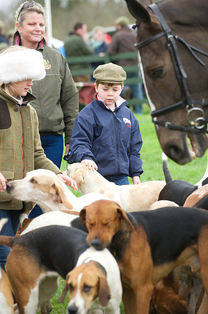 Pytchley - Hounds and friends 23