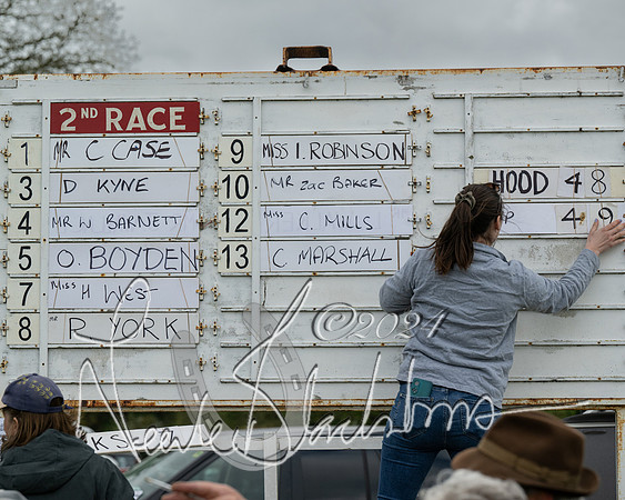 Race 2 - Six and Over Maiden  (1 of 131)