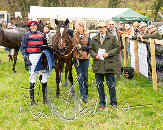Race 2 - Six and Over Maiden  (127 of 131)
