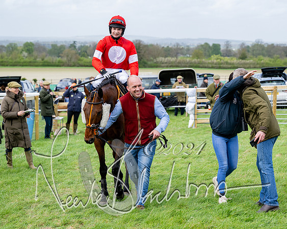 Race 3 - Jockey club ROR Veteran Horse Condidtions  (107 of 118)