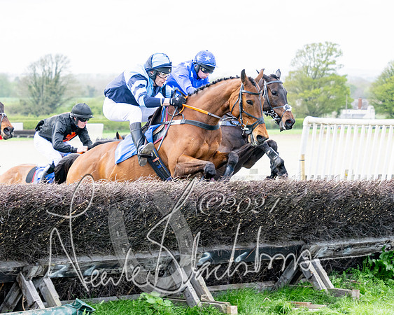Race 6 - Novice riders (60 of 105)