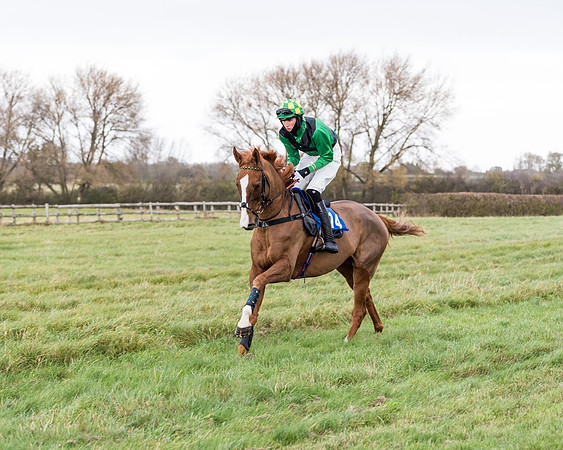 Race 2 - 3 mile maiden Div 2  (129 of 370)