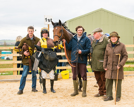 Race 6 - 6 year old and over Maiden 2m4f (49 of 62)