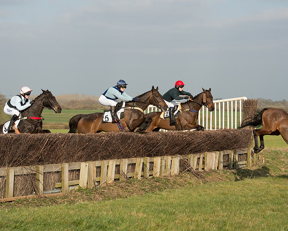 Race 5 - Pegasus Club Members Race (26 of 101).jpg