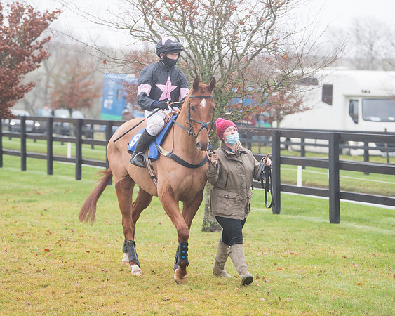 Race 3 - Young Horse maiden (32 of 93)