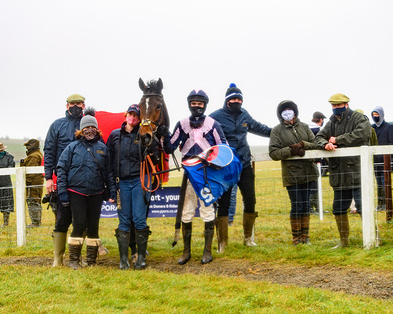 Race 3 - Young Horse maiden (88 of 93)