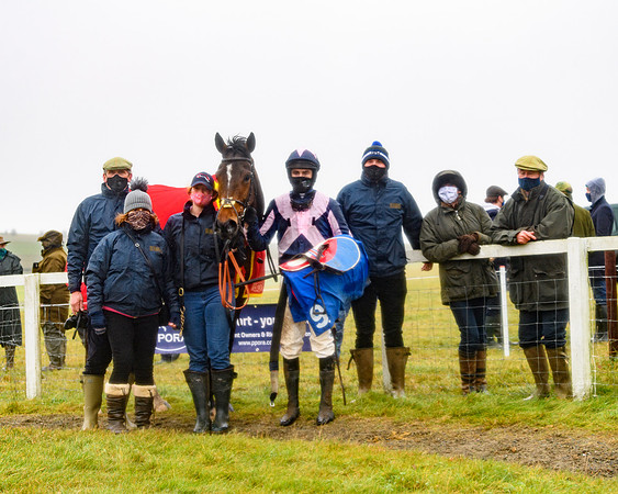 Race 3 - Young Horse maiden (89 of 93)